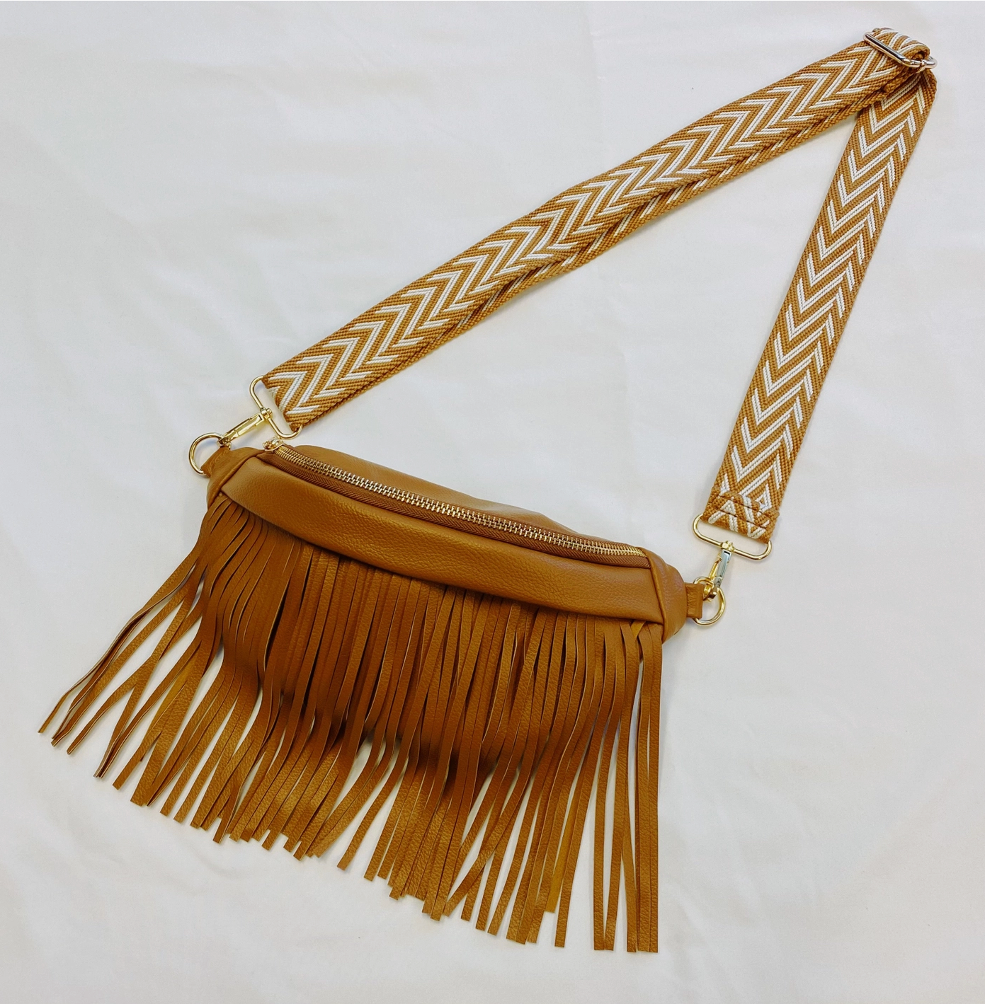 Rebecca Minkoff Gold fringe purse | Fringe crossbody bag, Fringe crossbody,  Leather fringe purse